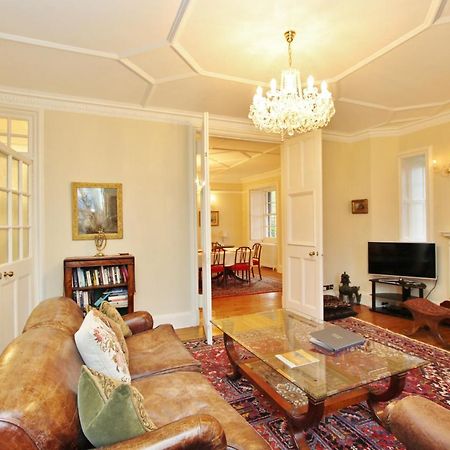 Ramsay Garden - Spacious 3-Bedroom Apartment Next To Edinburgh Castle エクステリア 写真