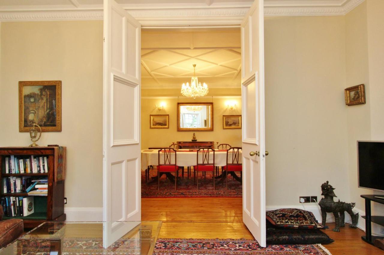 Ramsay Garden - Spacious 3-Bedroom Apartment Next To Edinburgh Castle エクステリア 写真