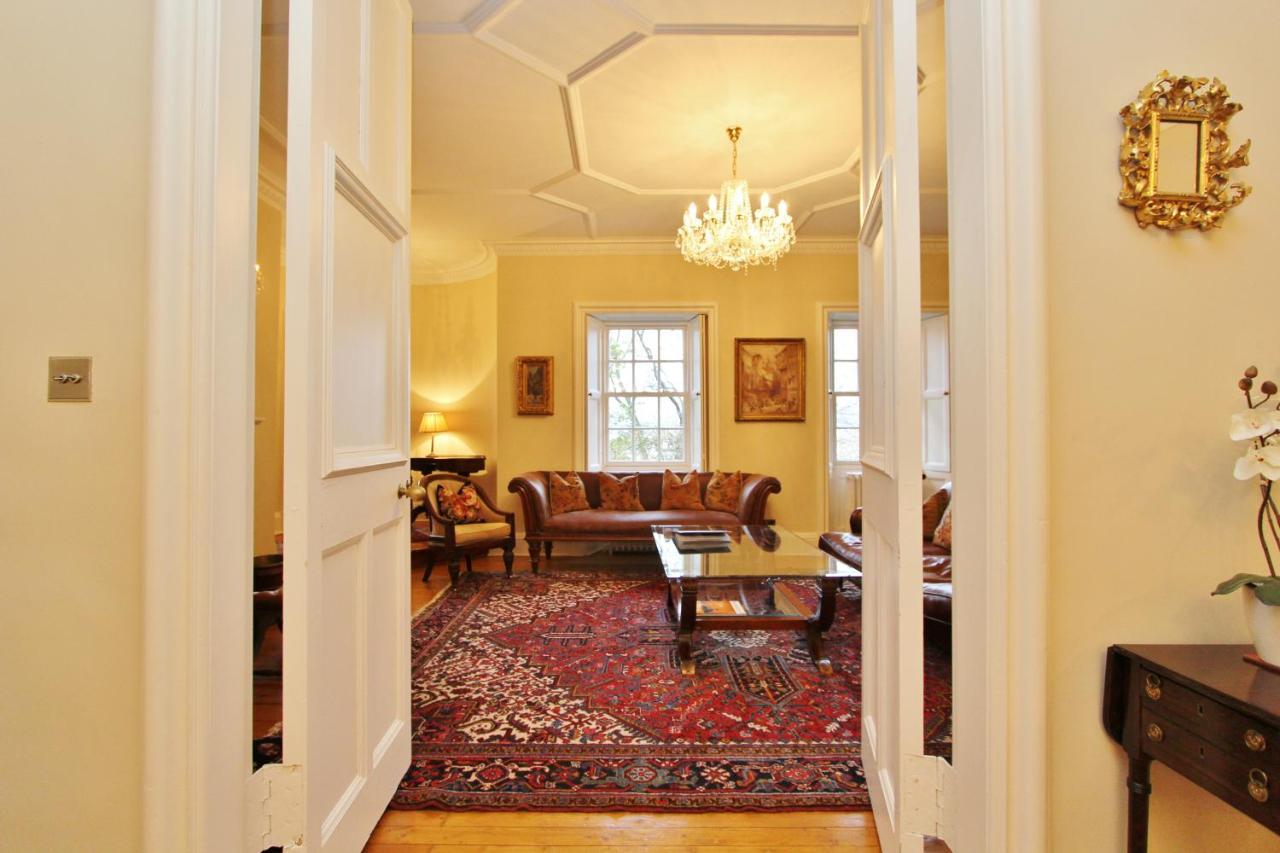 Ramsay Garden - Spacious 3-Bedroom Apartment Next To Edinburgh Castle エクステリア 写真