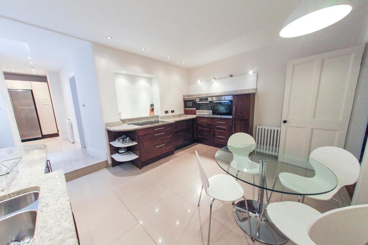 Ramsay Garden - Spacious 3-Bedroom Apartment Next To Edinburgh Castle エクステリア 写真