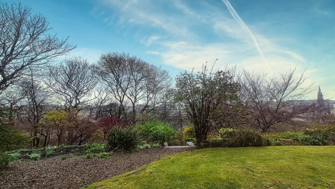 Ramsay Garden - Spacious 3-Bedroom Apartment Next To Edinburgh Castle エクステリア 写真
